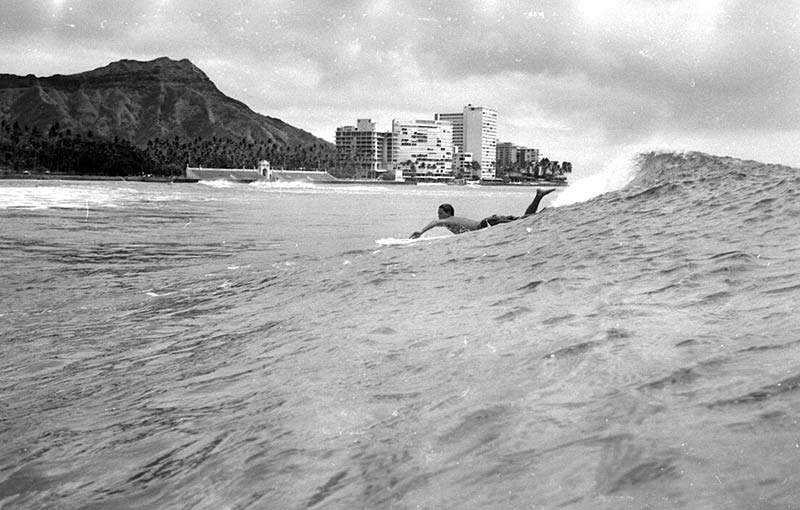lee schondorf surfing waikiki